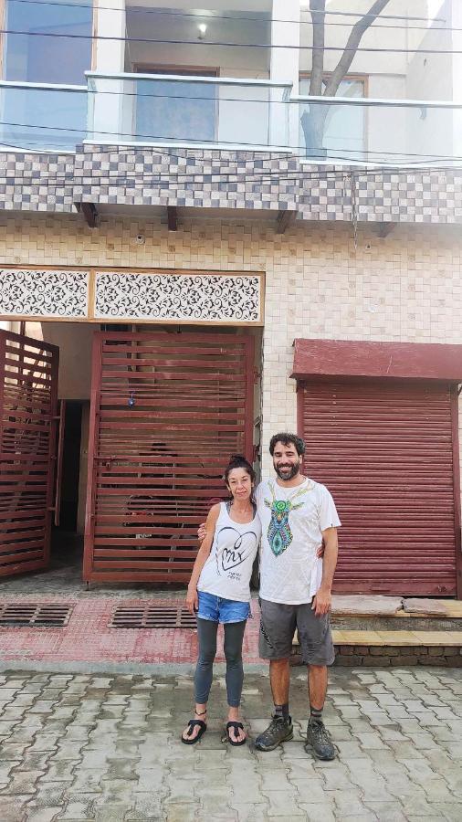 Ira Homestay Mathura - Divine Spiritual Stay Dış mekan fotoğraf