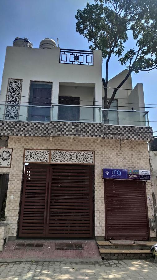 Ira Homestay Mathura - Divine Spiritual Stay Dış mekan fotoğraf