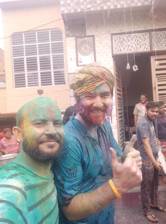 Ira Homestay Mathura - Divine Spiritual Stay Dış mekan fotoğraf