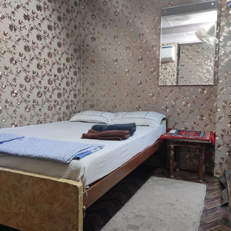 Ira Homestay Mathura - Divine Spiritual Stay Dış mekan fotoğraf